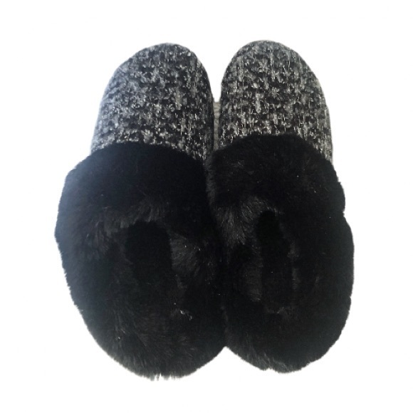 isotoner Shoes - New! Isotoner Slippers Small (6.5-7).